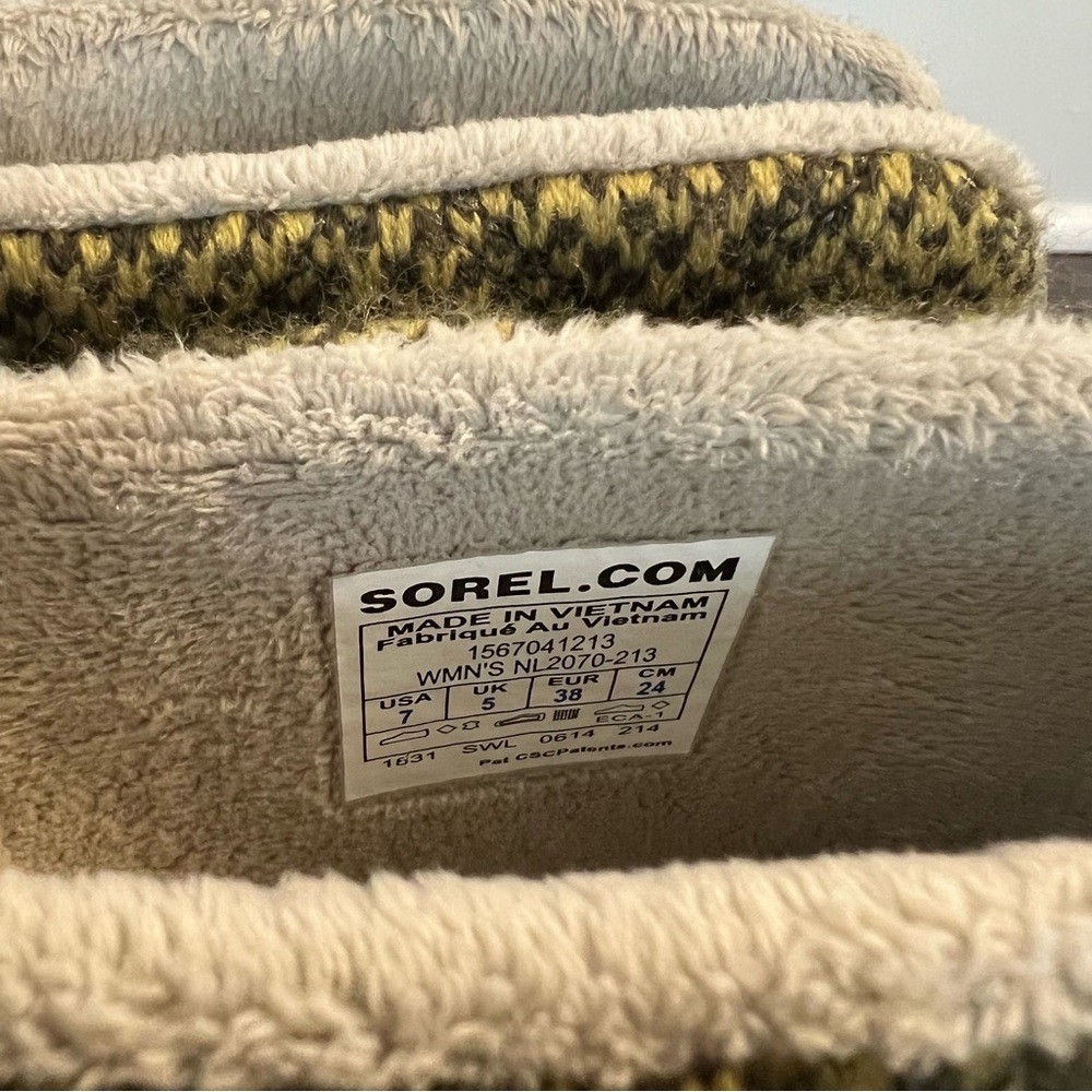 NWOT Sorel Campus Newbie Mid-High Boots - Picture 5 of 6